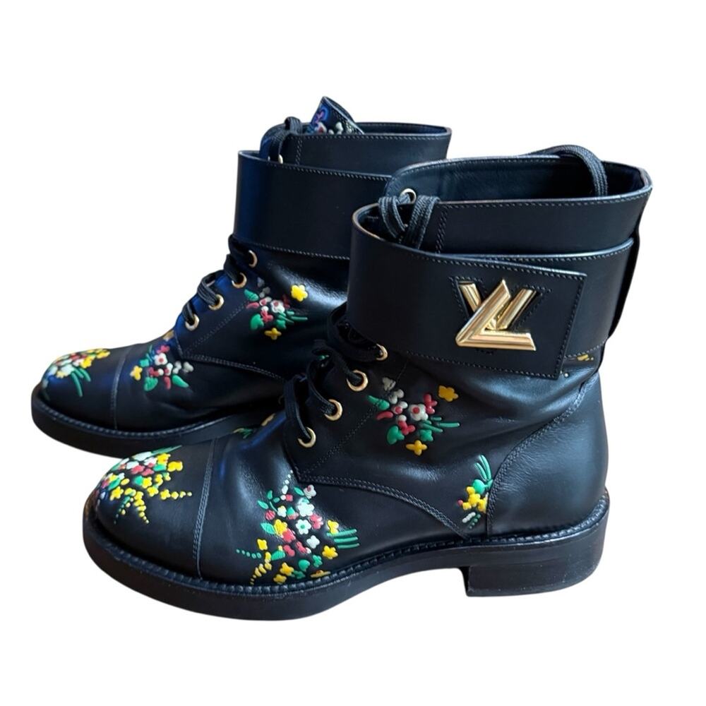 LOUIS VUITTON Wonderland Floral Ranger Leather Boots Gold LV Buckle EU 38 U8 - Picture 2 of 13